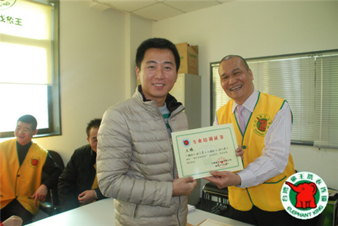 想投資洗衣店，云南德宏干洗加盟店哪家好?