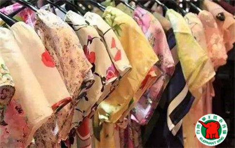 開(kāi)個(gè)干洗店大概需要多少錢(qián)?請(qǐng)參考知名品牌排行榜